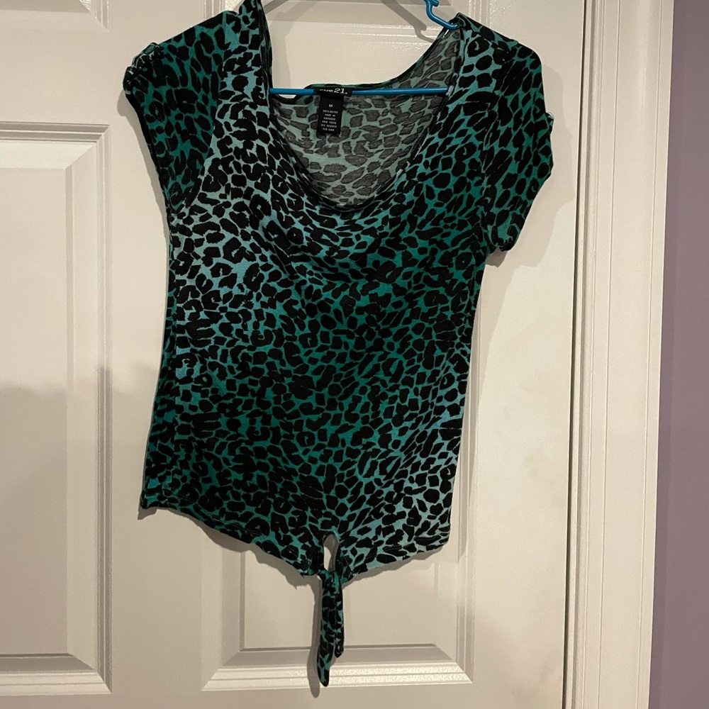 Blue cheetah print shirt